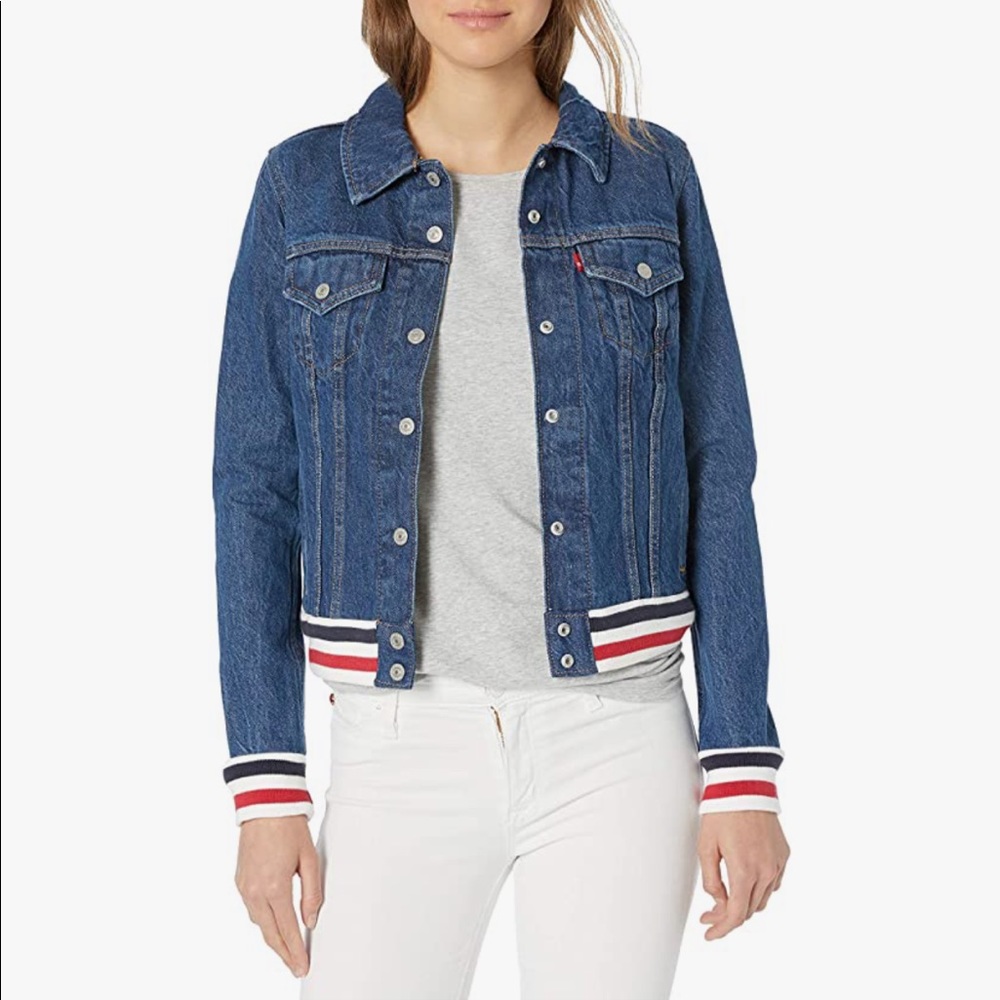 🌺NWT CUTE DENIM JACKET🌺 - Picture 2 of 9